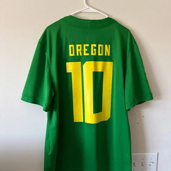 Nike Green and Yellow Men's Jersey - Picture 7 of 7